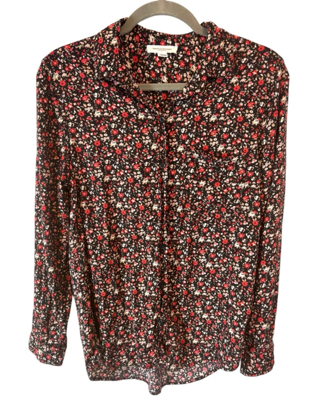 beachlunchlounge Black Button-Down Blouse Red White Floral Print pockets Size M
